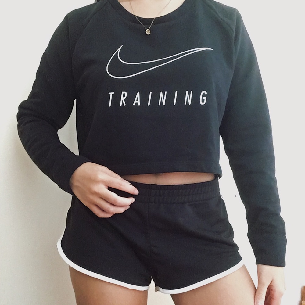 Nike Dry Versa Training Long Sleeve Crop Top